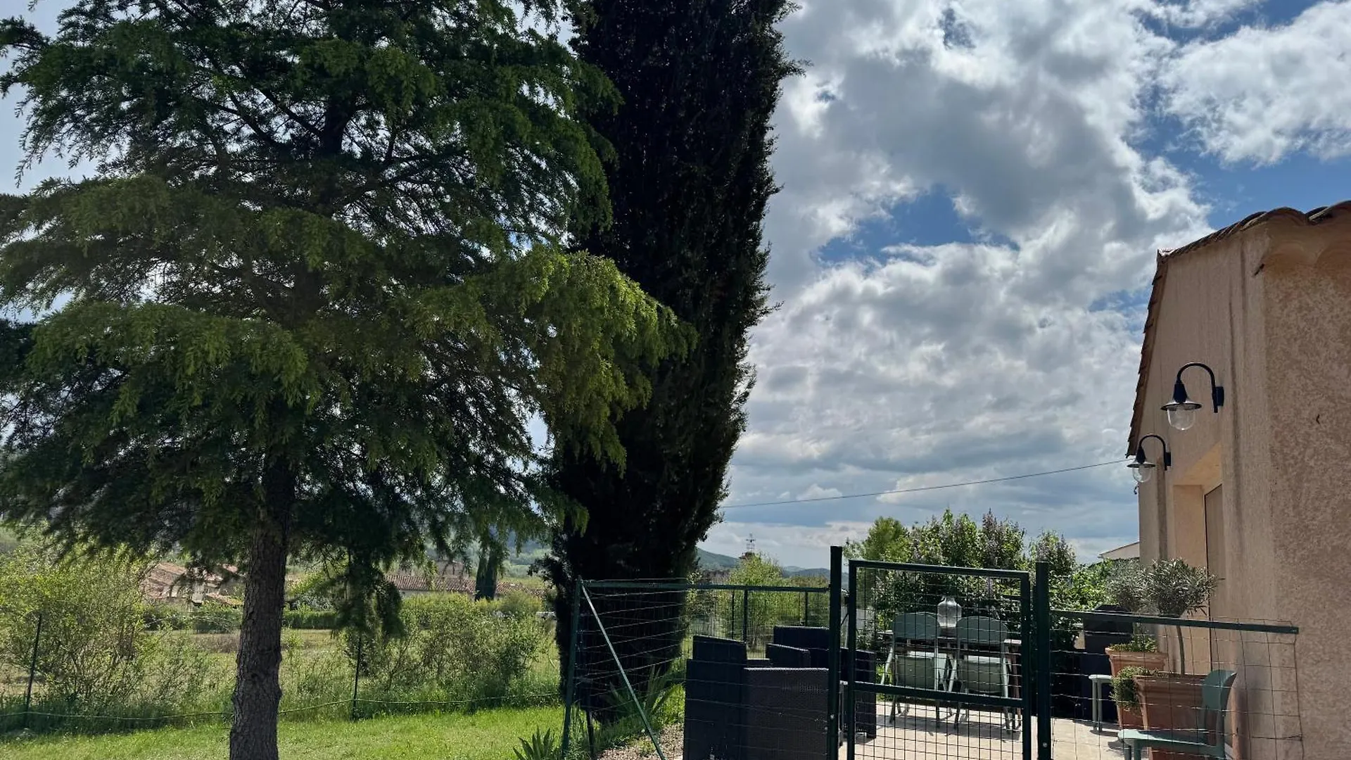 Maison De Campagne Quinson 0*,  France